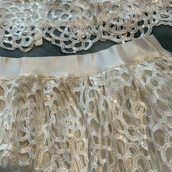 White Two Piece Sequin Open Lace outfit-L-NWT - Picture 5 of 15